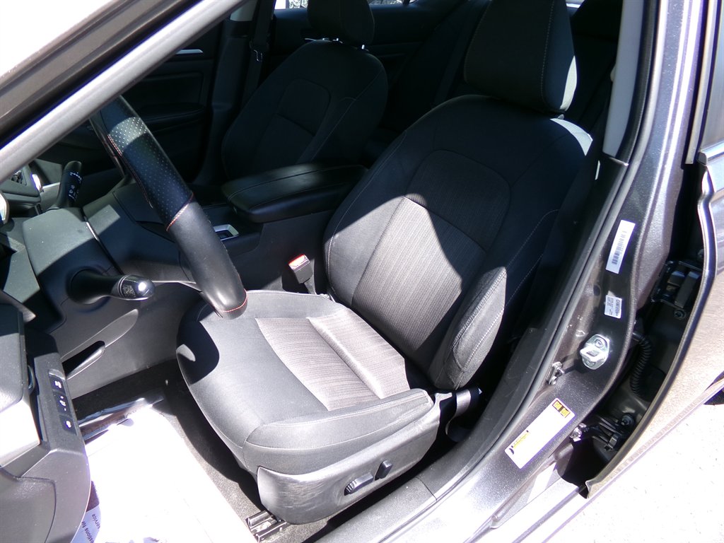 2022 Nissan Altima SV - Photo 12