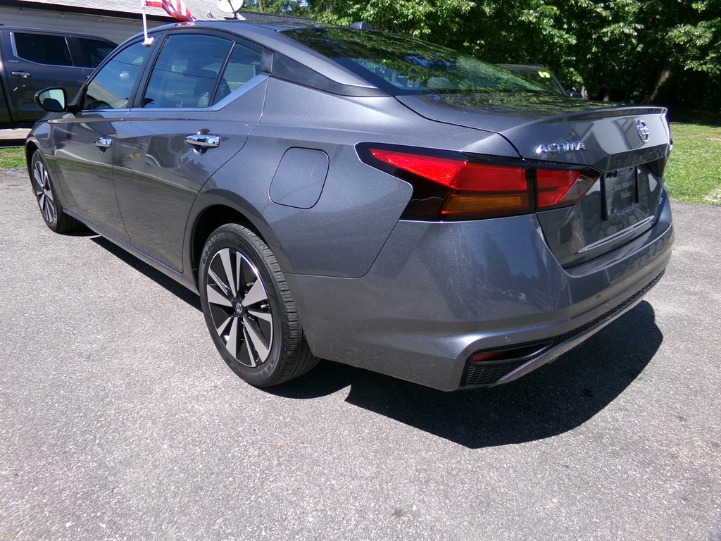2022 Nissan Altima SV - Photo 9