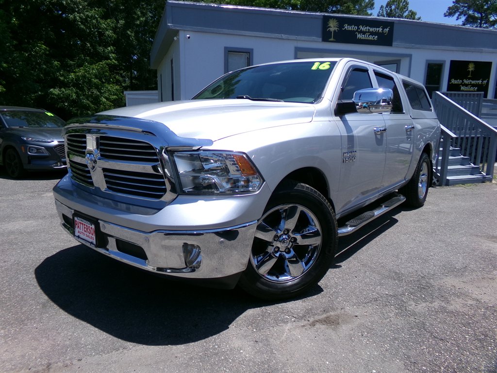 2016 RAM 1500 Lone Star Crew Cab 5'7's photo