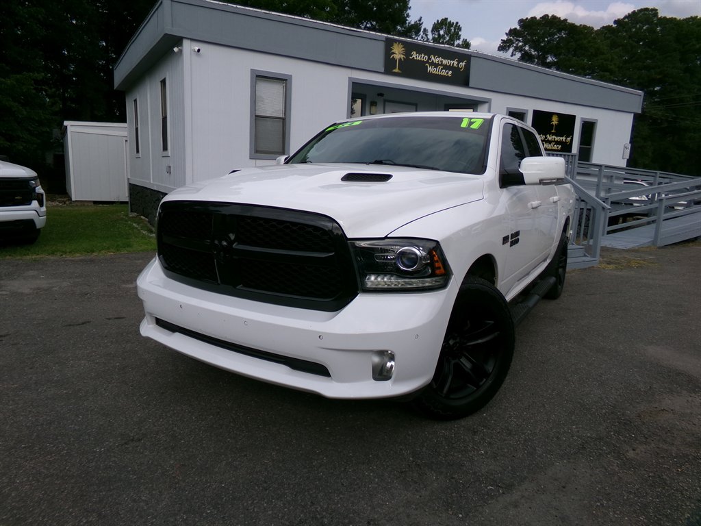 2017 RAM 1500 Night 4x4 Crew Cab 5'7's photo
