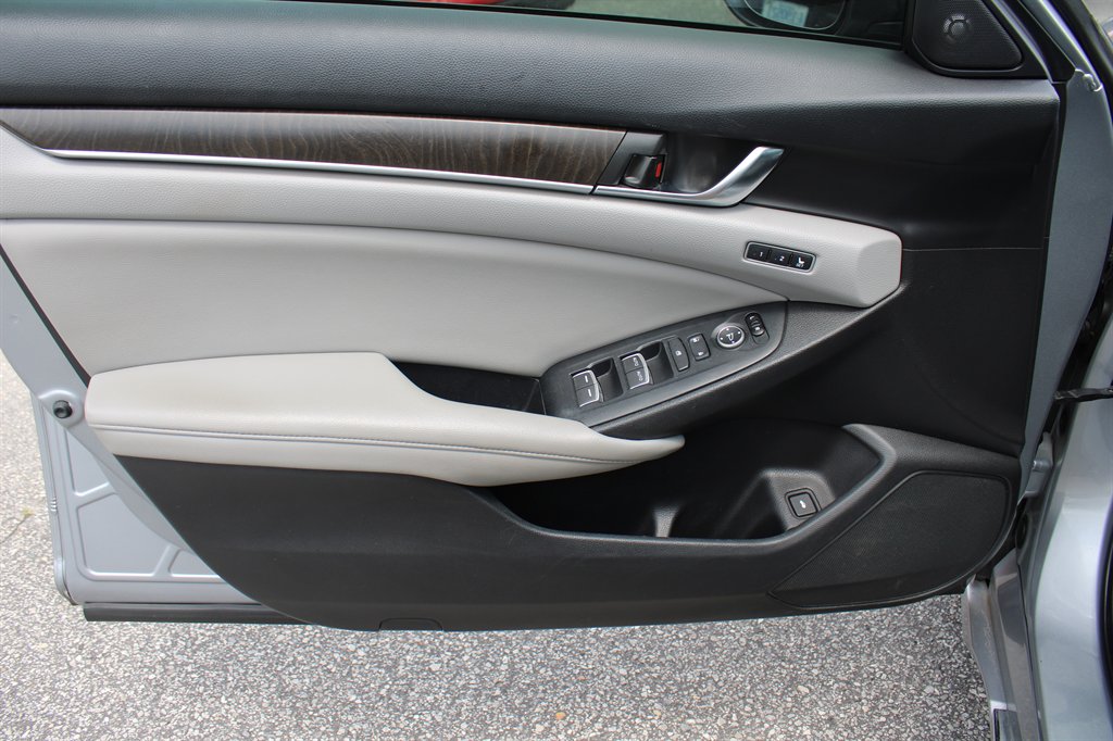 2019 Honda Accord EX-L - Photo 7
