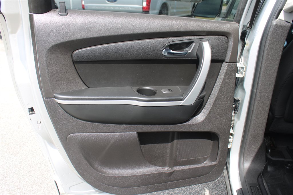 2012 GMC Acadia SLE - Photo 13