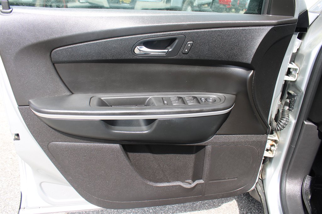2012 GMC Acadia SLE - Photo 11