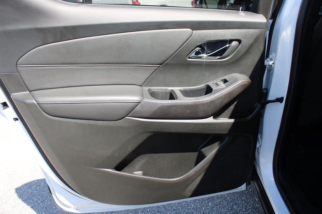 2022 Chevrolet Traverse 1LT - Photo 13