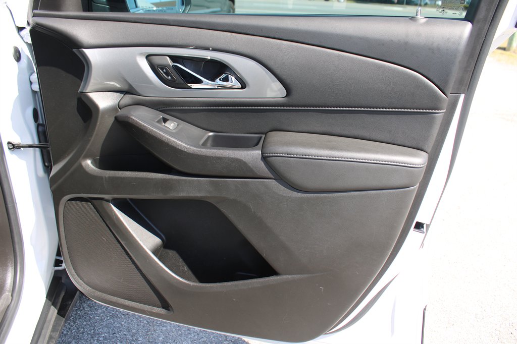 2022 Chevrolet Traverse 1LT - Photo 18
