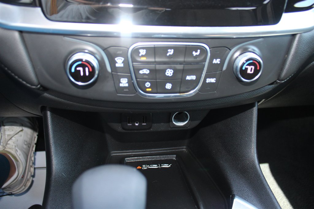 2022 Chevrolet Traverse 1LT - Photo 26